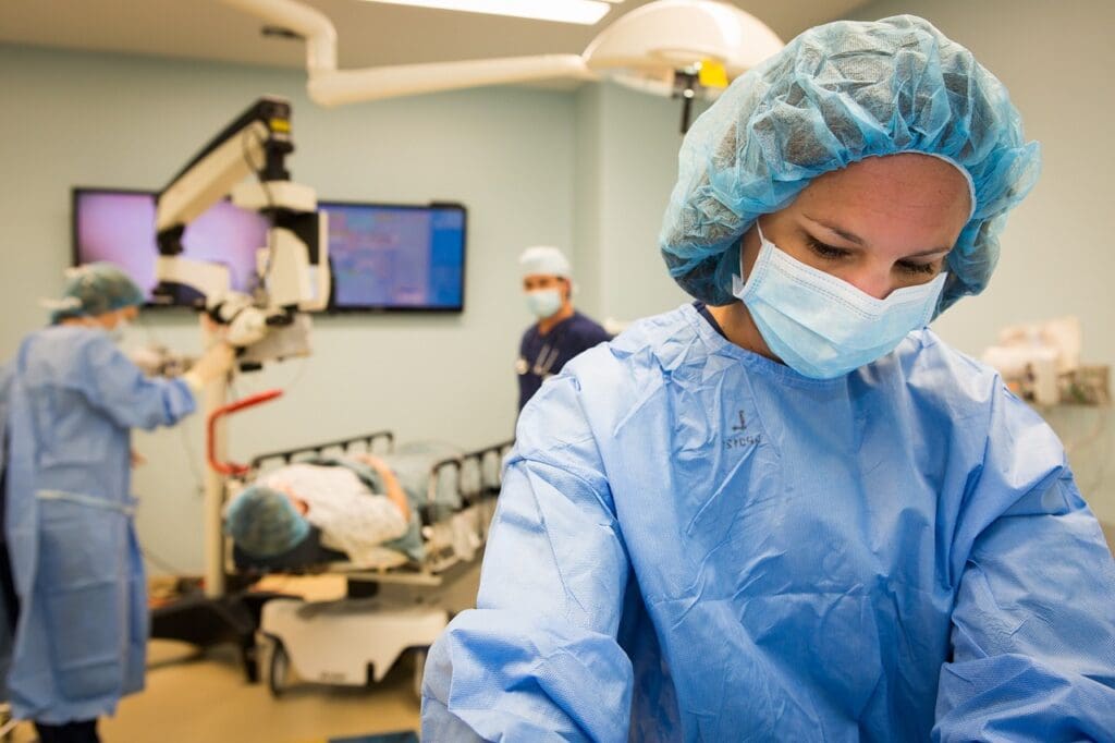 Doctors in the middle of hospital negligence